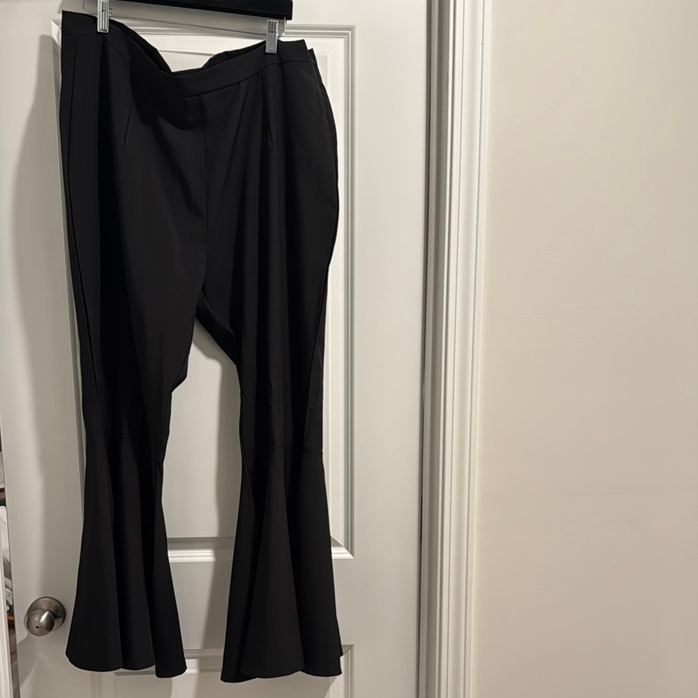 SHEIN Black Flare Bottom Pants